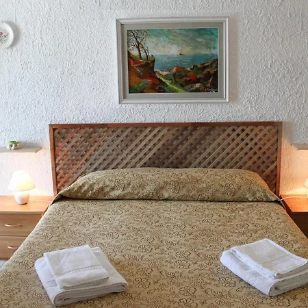A Charming Studio With Terrace Overlooking The Sea 公寓